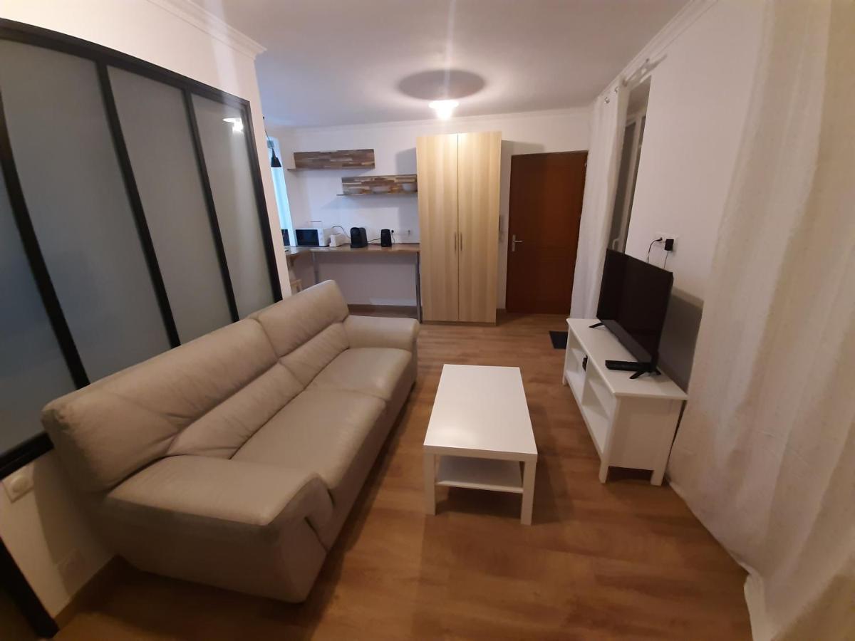 Appartement 2 Pieces, Proche Rer, Bus Et Chateau Rambouillet Dış mekan fotoğraf